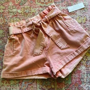 NWT BDG Cleo High Waisted Paperbag Mom Shorts!!!
